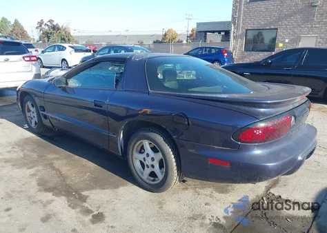 2000 Pontiac Firebird z USA, uszkodzony, nr VIN 2G2FS22K9Y2165316
